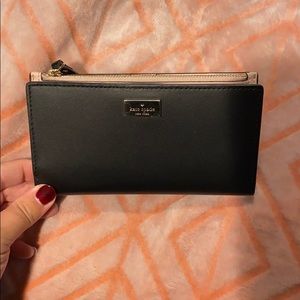 Kate Spade ♠️ Bifold wallet